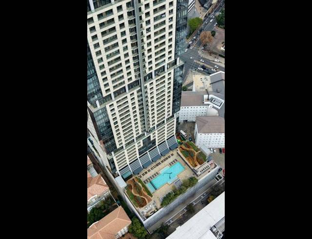 2 BEDROOM APARTMENT FOR SALE IN SANDTON CENTRAL